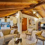 Bolia Apartment, Near Corfu Town, Airport And Buses *